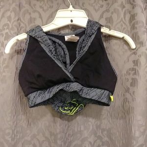 Zumba Hoodie sports bra Medium